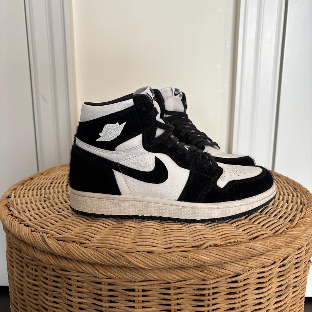Black and white Jordan 1 trainers Panda Jordans